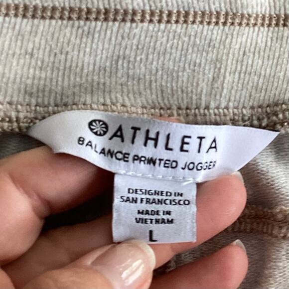 Athleta Balance Printed Jogger Pants Oatmeal Heather Camo Print Ankle Size Large - Picture 8 of 12
